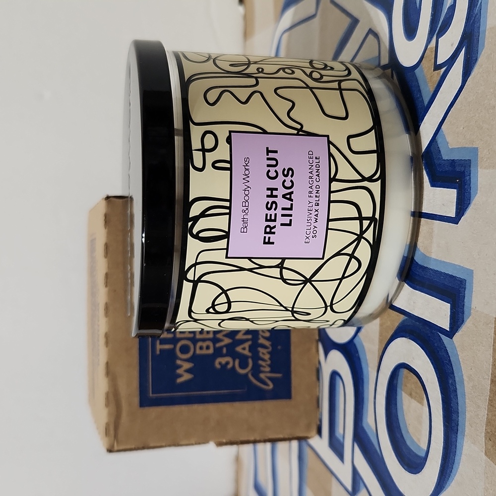 Bath & Body Works Fresh Cut Lilacs 3-Wick Candle